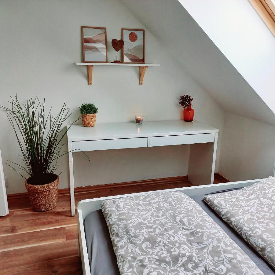 Apartman Pod Horama Jilemnice Exterior photo